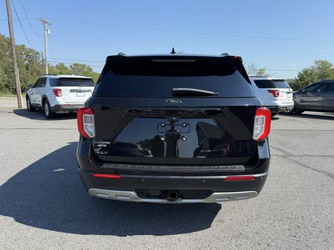 Used 2021 Ford Explorer XLT w/ Equipment Group 202A RWD image 6