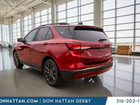 Used 2023 Chevrolet Equinox RS w/ RS Leather Package image 26