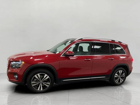 Certified 2026 Mercedes-Benz GLB 250 4MATIC image 8
