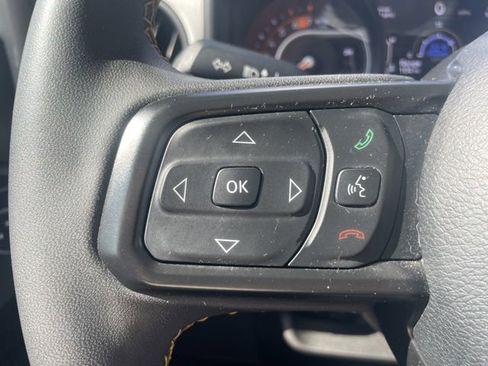 Used 2024 Jeep Wrangler Unlimited Sport AWD/4WD image 18