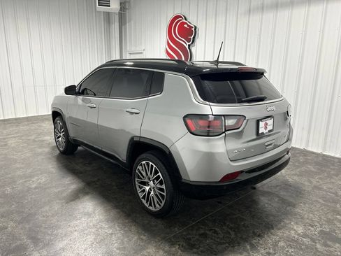 Used 2022 Jeep Compass Limited w/ Elite Group AWD/4WD image 2
