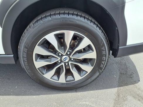 Used 2024 Subaru Outback Touring AWD/4WD image 14
