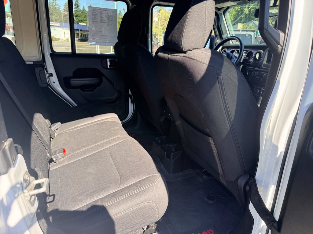 Used 2018 Jeep Wrangler Unlimited Sport w/ Technology Group AWD/4WD image 31