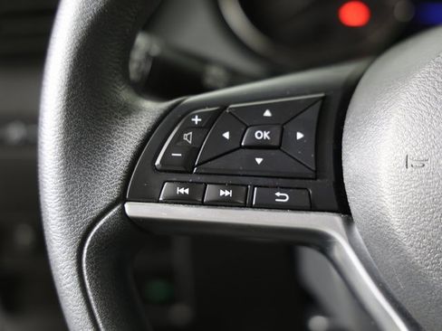 Used 2021 Nissan Rogue Sport S image 14