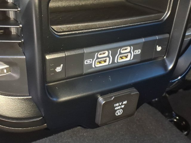 Used 2024 RAM 2500 Limited AWD/4WD image 18