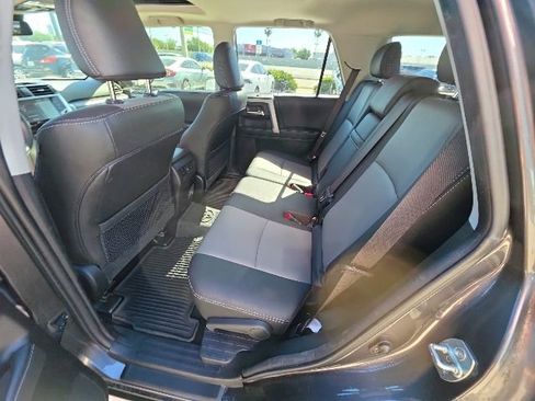 Used 2022 Toyota 4Runner SR5 Premium w/ Moonroof Package AWD/4WD image 24