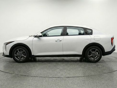 Used 2025 Kia K4 FWD image 5