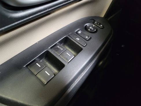 Used 2020 Honda CR-V LX image 27