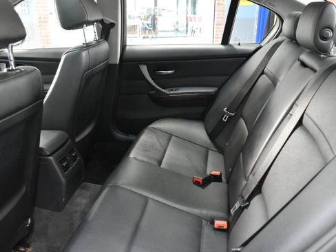 Used 2011 BMW 328i xDrive Sedan AWD/4WD image 34
