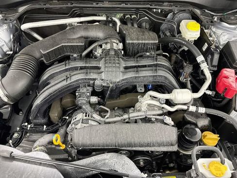 Certified 2025 Subaru Forester Premium AWD/4WD image 32