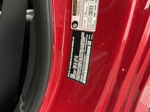 Certified 2025 MINI Cooper 2-Door Hardtop FWD image 25