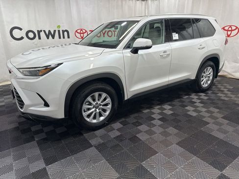 New 2026 Toyota Grand Highlander XLE image 4