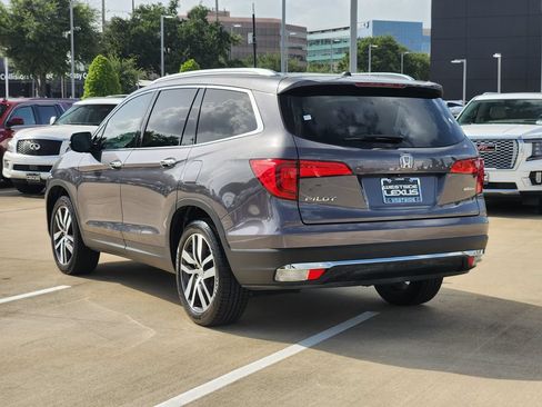 Used 2017 Honda Pilot Touring image 5
