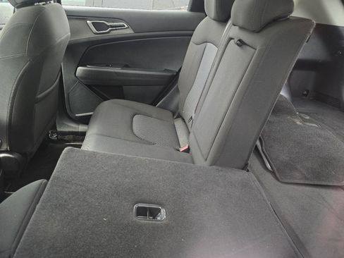 Used 2025 Kia Sportage LX FWD image 20