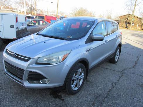 Used 2015 Ford Escape SE image 1