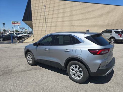 Used 2023 Ford Escape Active w/ Tech Pack #1 AWD/4WD image 7