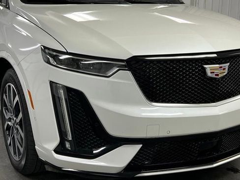 Certified 2023 Cadillac XT6 Sport w/ Platinum Package AWD/4WD image 10