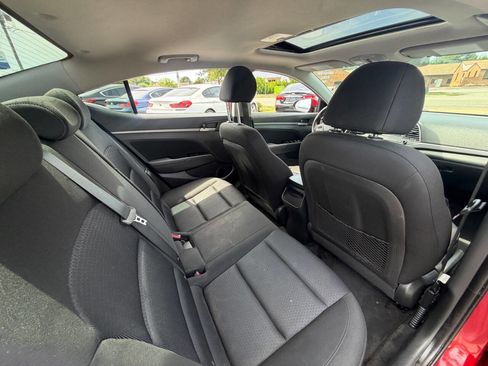 Used 2017 Hyundai Elantra Value Edition FWD image 23