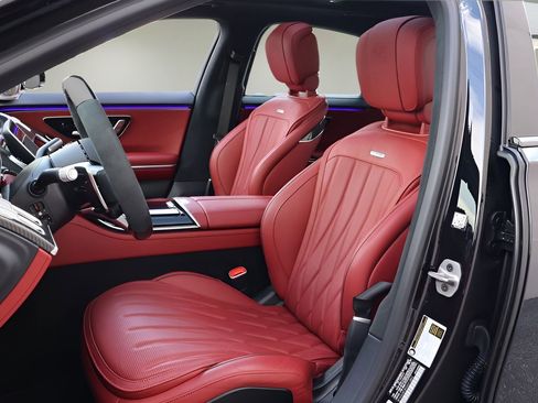 Used 2025 Mercedes-Benz S 63 AMG S image 12