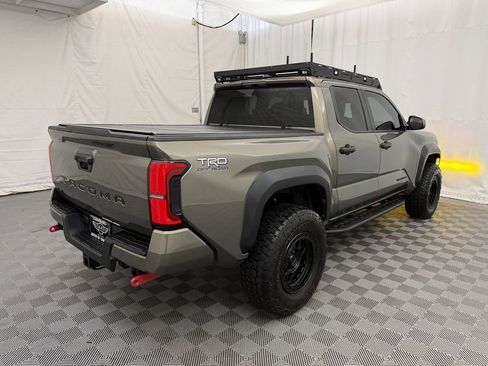 Used 2024 Toyota Tacoma TRD Off-Road AWD/4WD image 5
