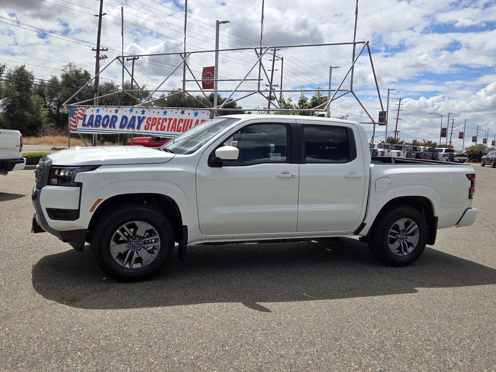 New 2026 Nissan Frontier SV w/ SV Convenience Package RWD image 7