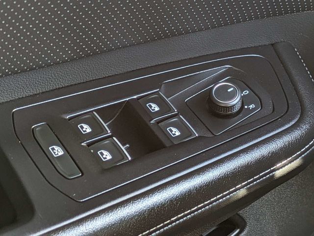 Used 2024 Volkswagen Atlas SE FWD image 24