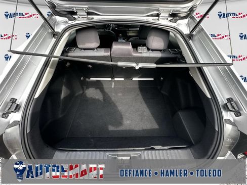 Used 2024 Toyota Prius LE FWD image 11