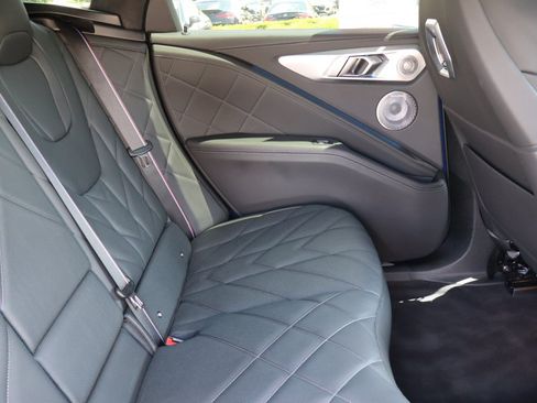 Used 2024 BMW XM AWD/4WD image 16