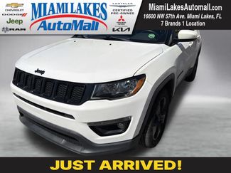 Used 2018 Jeep Compass Latitude FWD video 1