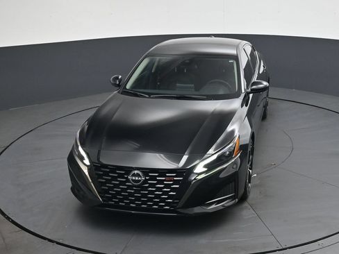 Certified 2025 Nissan Altima 2.5 SR FWD image 43