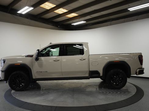 New 2026 GMC Sierra 2500 AT4 w/ AT4 Premium Plus Package AWD/4WD image 7