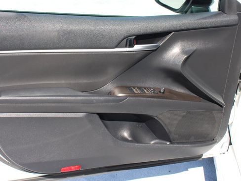 Certified 2023 Toyota Camry SE w/ Convenience Package image 10