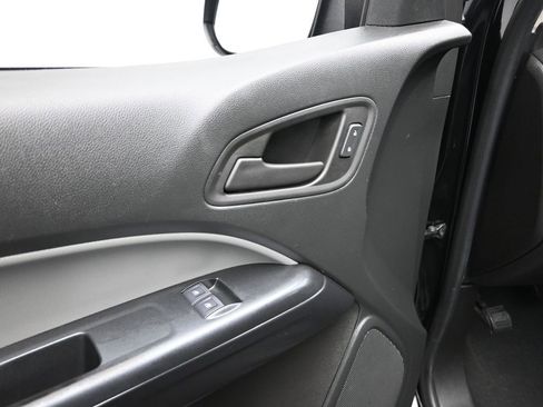 Used 2022 Chevrolet Colorado W/T w/ WT Convenience Package image 10