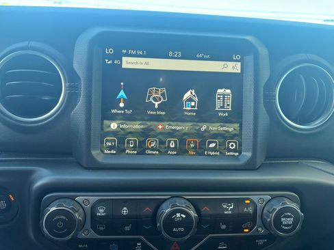 Used 2023 Jeep Wrangler Unlimited Sahara w/ Cold Weather Group AWD/4WD image 26