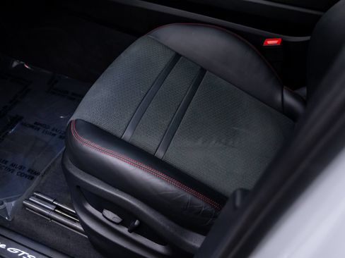 Certified 2025 Porsche Cayenne GTS AWD/4WD image 16