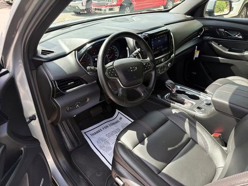 Used 2023 Chevrolet Traverse RS AWD/4WD image 14