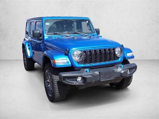 Used 2024 Jeep Wrangler Unlimited w/ Convenience Group AWD/4WD video 4