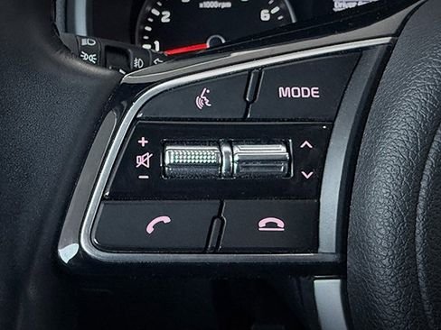 Used 2020 Kia Sportage EX image 12