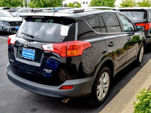 Used 2014 Toyota RAV4 Limited w/ Technology Package AWD/4WD image 4