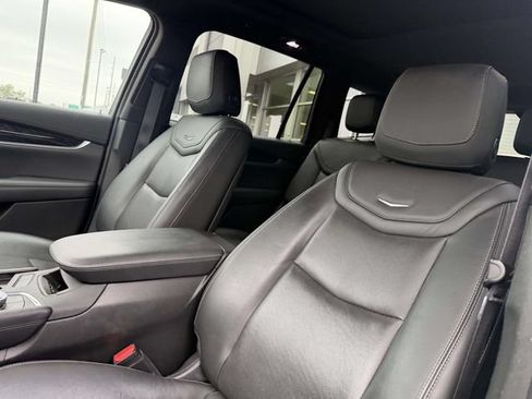 Used 2020 Cadillac XT6 Premium Luxury AWD/4WD image 9