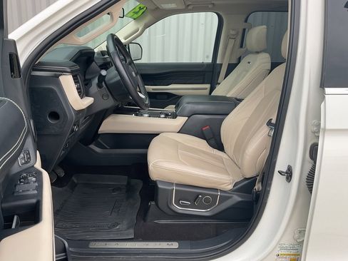 Used 2023 Ford Expedition Max Platinum image 9