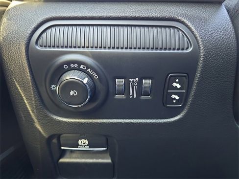 Used 2024 Jeep Wagoneer L Series II w/ Flexible Seating Group image 21