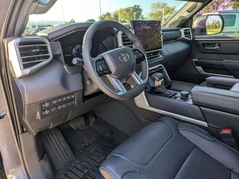 Used 2025 Toyota Tundra Platinum AWD/4WD image 9
