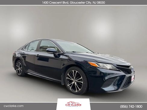 Used 2018 Toyota Camry SE w/ Audio Package image 4