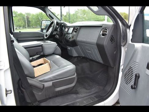 Used 2013 Ford F250 XL image 5