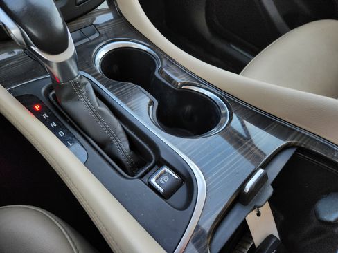 Used 2019 Buick Envision Essence image 12