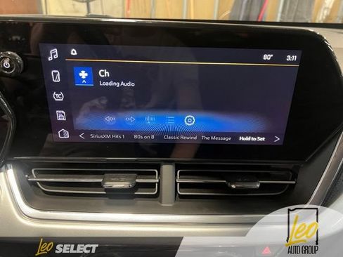 Used 2025 Chevrolet Trax LT w/ Driver Confidence Package FWD image 17