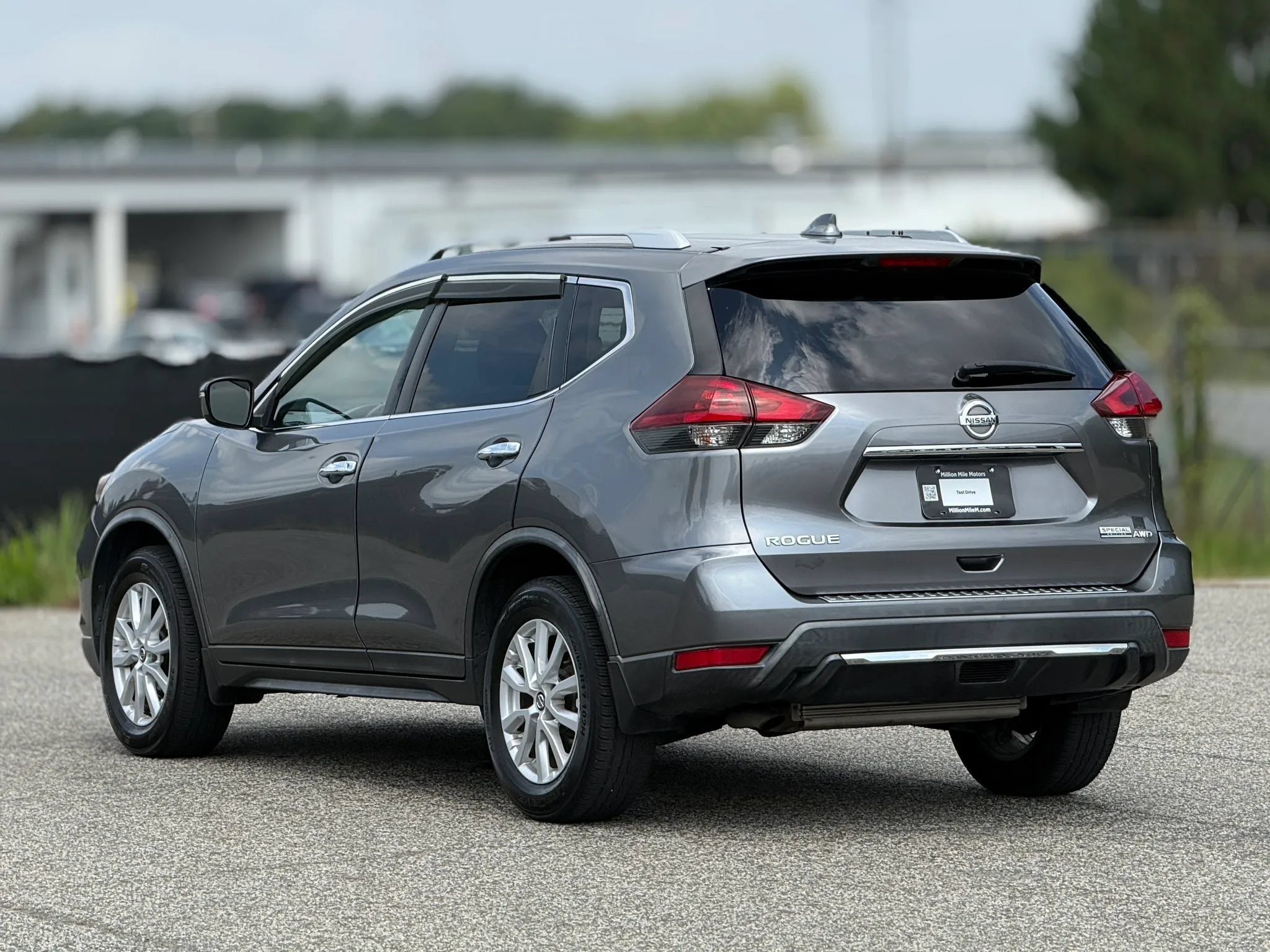Used 2020 Nissan Rogue S w/ Special Edition Package AWD/4WD image 10