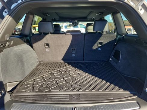 Used 2023 Jeep Grand Cherokee Overland w/ Luxury Tech Group IV image 8