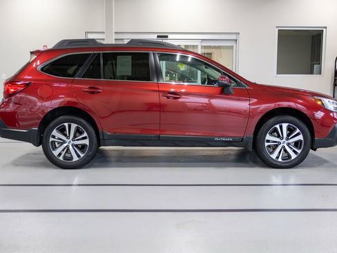 Used 2019 Subaru Outback 2.5i Limited w/ Popular Package #2 image 6